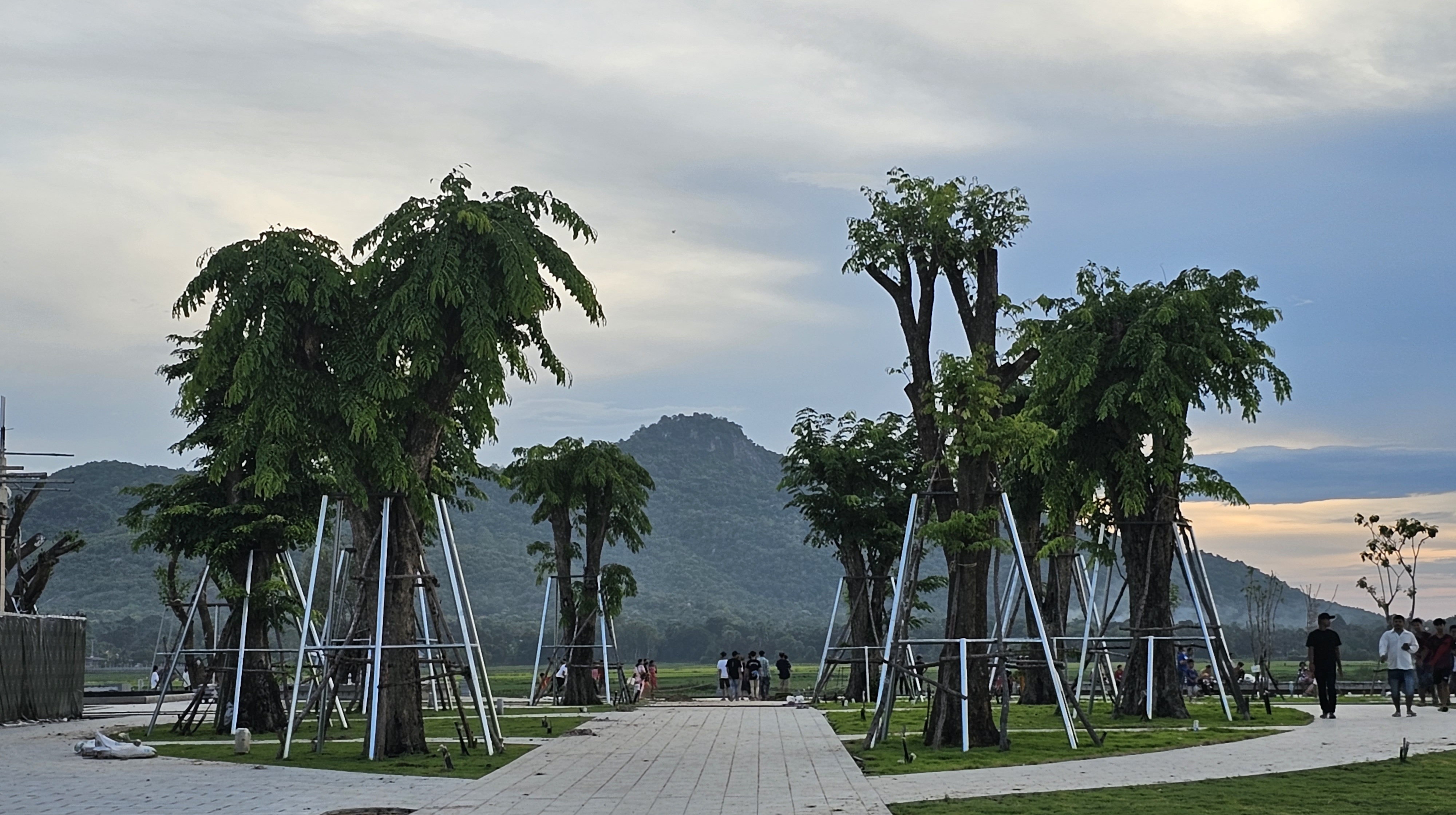 https://digital-library.cloudnet.com.kh/web/assets/images/tours/tour-2-1.jpg